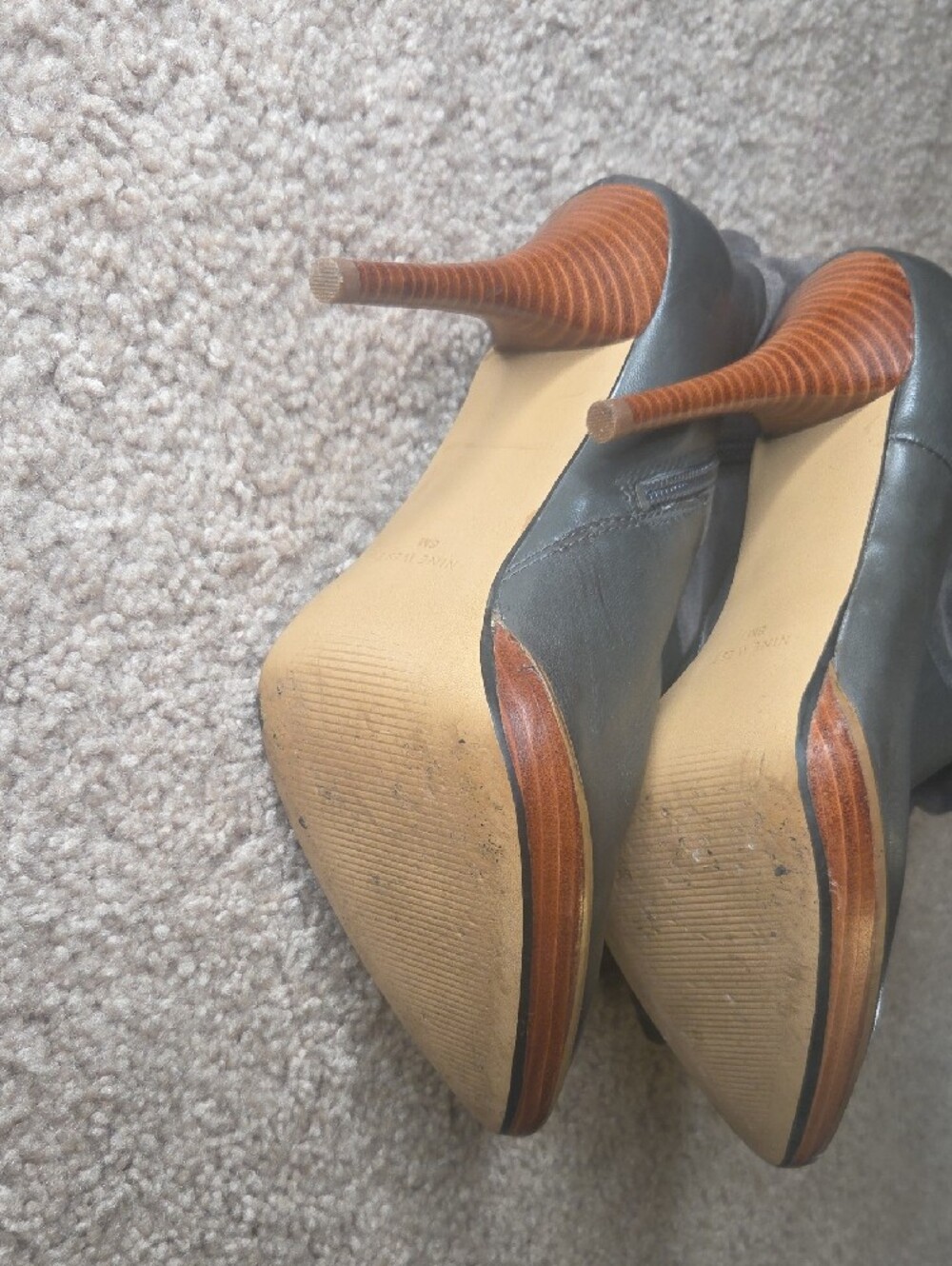 Women's Gray Suede & Leather High-Heel Knee Boots - Picture 4 of 7